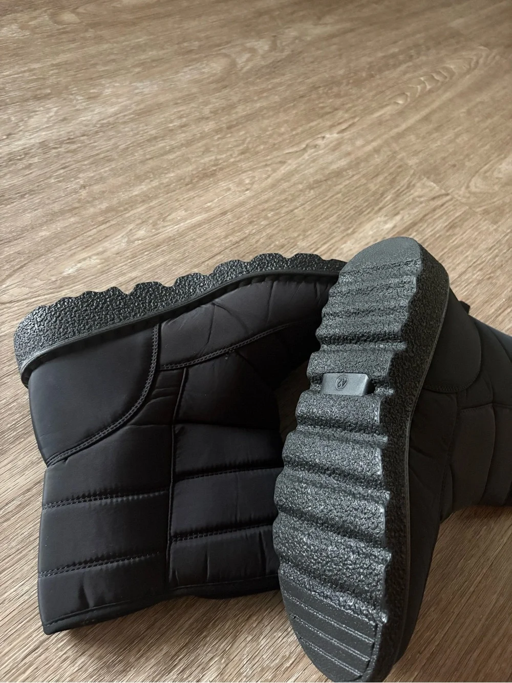 Women's Black Winter Ankle Moon Boots - fleece lined